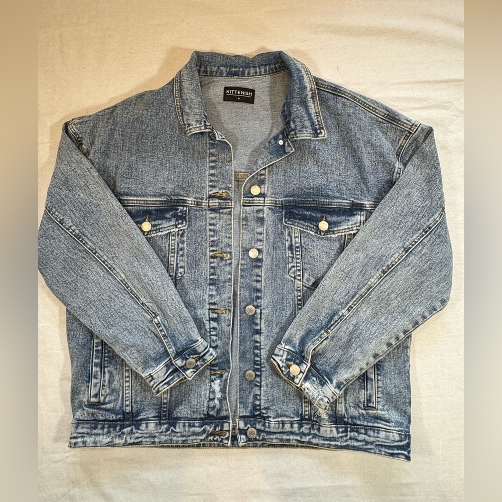 Kittenish Like-New, Never Worn Light Blue Distressed Oversized Denim Jean Jacket